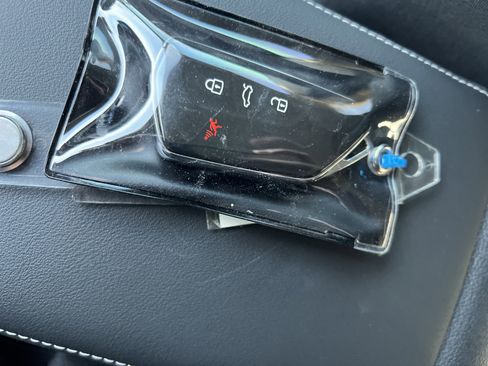 Certified 2025 Volkswagen Tiguan S image 31