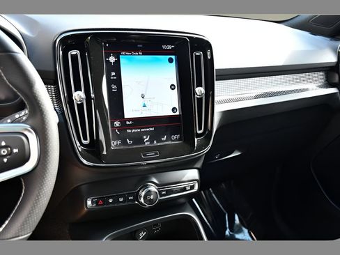 Used 2021 Volvo XC40 T5 R-Design w/ Advanced Package AWD/4WD image 20
