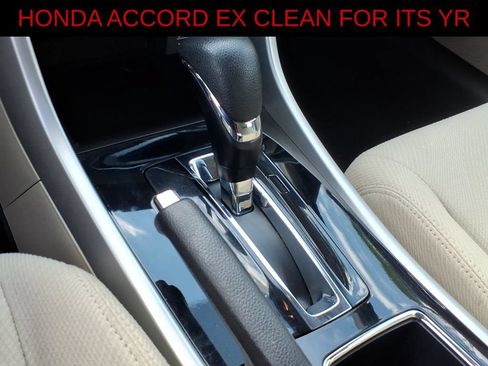 Used 2017 Honda Accord EX image 19
