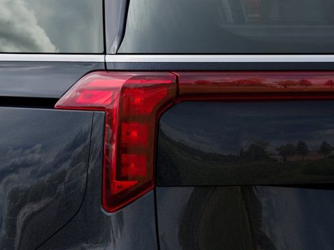 New 2027 Kia Carnival EX FWD image 11