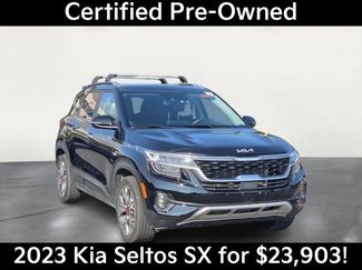 Used 2023 Kia Seltos SX w/ SX Sunroof Package AWD/4WD video 1