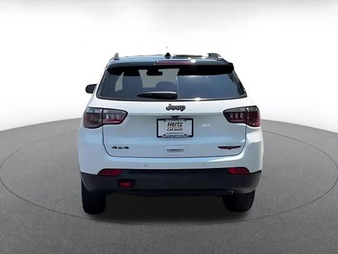 Used 2025 Jeep Compass Trailhawk AWD/4WD image 11