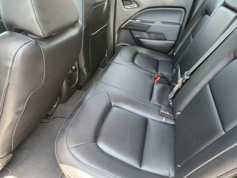 Used 2022 Chevrolet Colorado Z71 AWD/4WD image 15