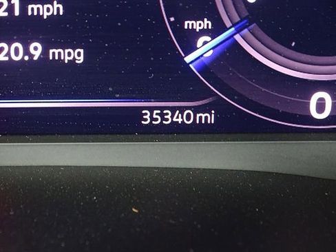 Used 2022 Volkswagen Atlas Cross Sport SE image 40