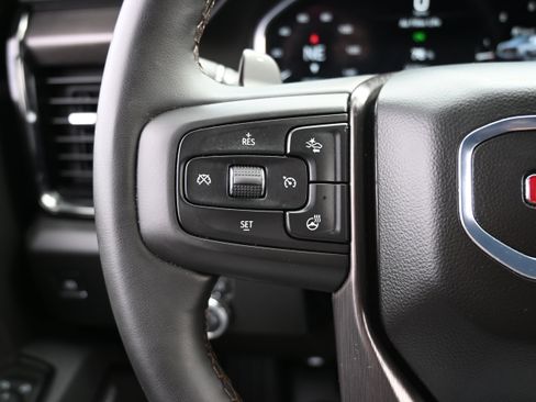 Used 2025 GMC Sierra 1500 AT4 AWD/4WD image 18