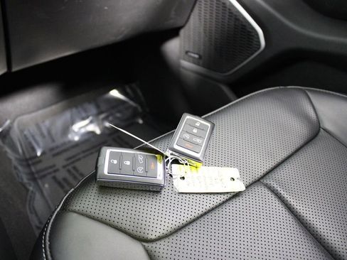 Used 2023 Jeep Grand Cherokee 30th Anniversary image 12