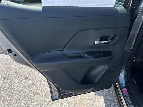 New 2025 Nissan Kicks SV w/ SV Premium Package image 14