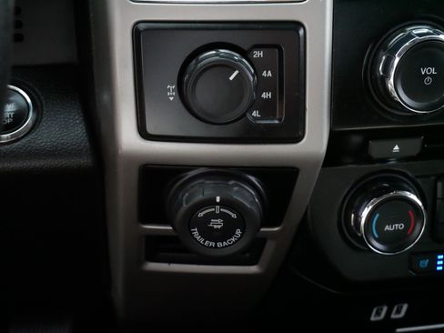 Used 2016 Ford F150 Lariat w/ Trailer Tow Package AWD/4WD image 18