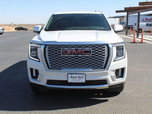 Used 2024 GMC Yukon Denali w/ Advanced Technology Package image 11