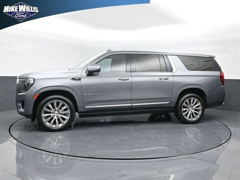 Used 2022 GMC Yukon XL Denali image 4