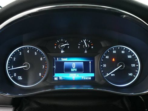 Used 2022 Buick Encore Preferred AWD/4WD image 35