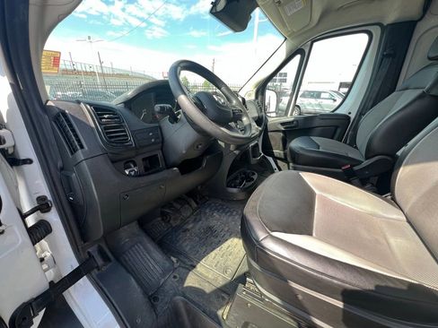 Used 2023 RAM ProMaster 2500 FWD image 5