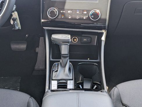 Used 2024 Hyundai Tucson SE image 17