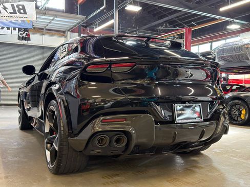 Used 2023 Ferrari Purosangue AWD/4WD image 10