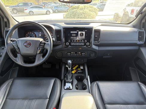 Used 2022 Nissan Frontier Pro-X w/ Pro-X Premium Package RWD image 12