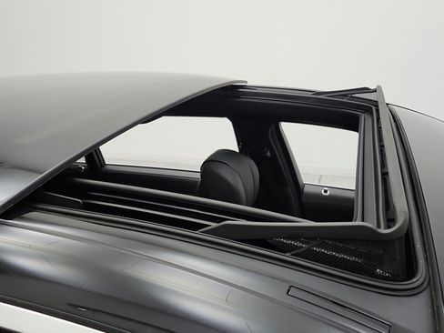Used 2015 Mercedes-Benz S 550 Sedan image 19