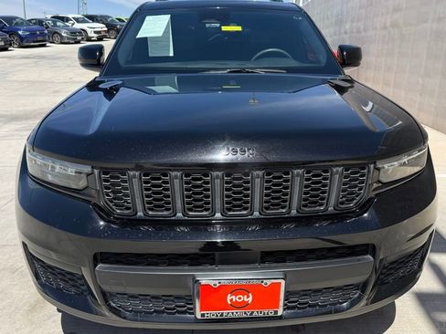 Used 2023 Jeep Grand Cherokee L Laredo RWD image 2