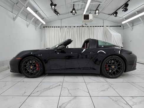 Certified 2025 Porsche 911 Targa 4 GTS AWD/4WD image 16