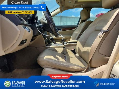 Used 2011 Mercedes-Benz C 300 4MATIC Sedan image 9