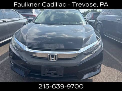 Used 2018 Honda Civic Touring image 6