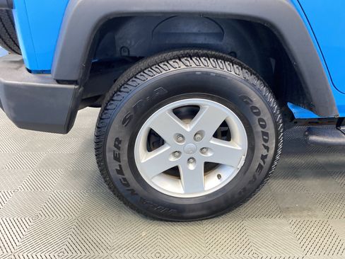 Certified 2018 Jeep Wrangler Unlimited Sport S image 31