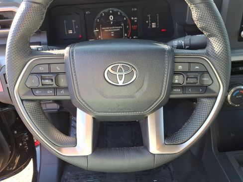 Certified 2024 Toyota Tacoma SR5 AWD/4WD image 13