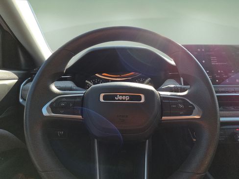 Used 2022 Jeep Compass Sport AWD/4WD image 12