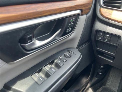Used 2018 Honda CR-V Touring image 10