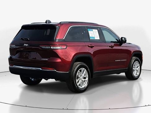 Used 2025 Jeep Grand Cherokee Laredo X w/ Luxury Tech Group I image 5