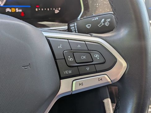 Used 2023 Volkswagen Jetta SE w/ Panoramic Sunroof Package FWD image 18