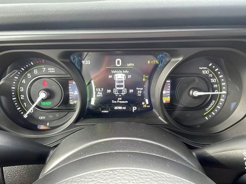 Used 2024 Jeep Wrangler Unlimited Rubicon 4xe AWD/4WD image 23