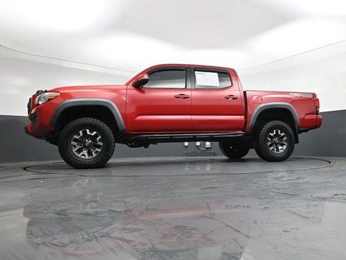 Used 2016 Toyota Tacoma TRD Off-Road image 38