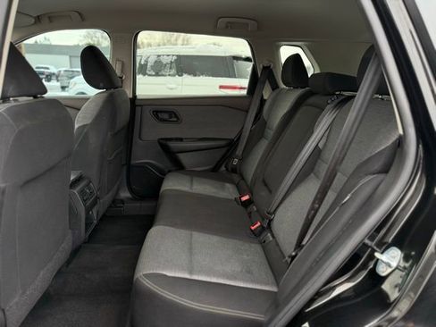 Used 2022 Nissan Rogue S image 15