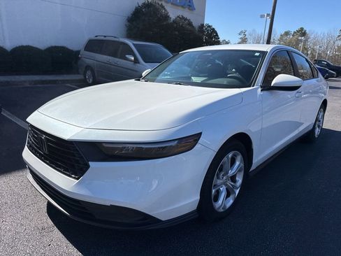 Certified 2023 Honda Accord LX image 7