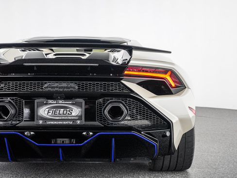 Used 2023 Lamborghini Huracan Tecnica RWD image 40