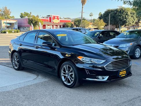 Used 2020 Ford Fusion SEL image 2