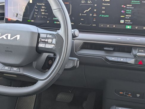 New 2026 Kia EV9 Wind image 22