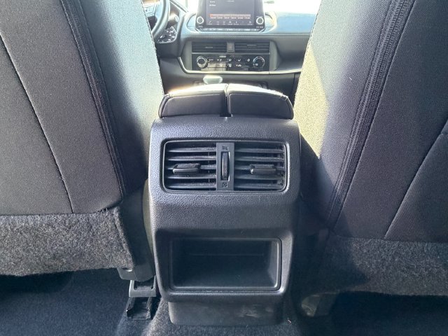 Used 2024 Nissan Rogue S AWD/4WD image 35