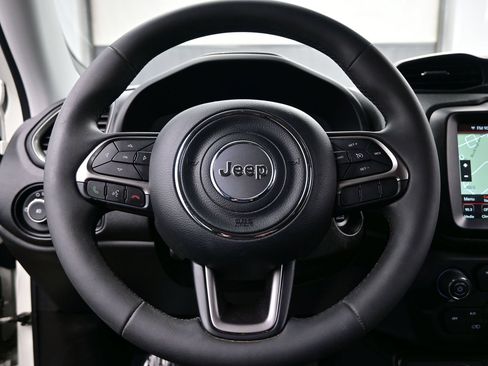 Used 2022 Jeep Renegade Latitude AWD/4WD image 25