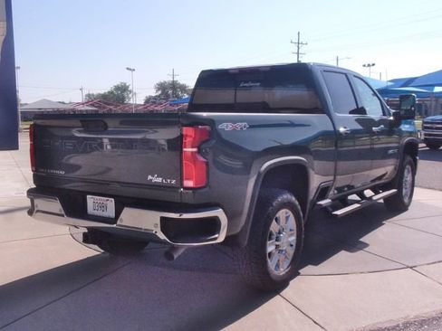 Used 2025 Chevrolet Silverado 2500 LTZ w/ LTZ Convenience Package AWD/4WD image 16