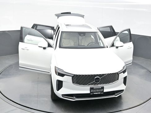 New 2026 Volvo XC90 T8 Plus w/ Protection Package AWD/4WD image 39