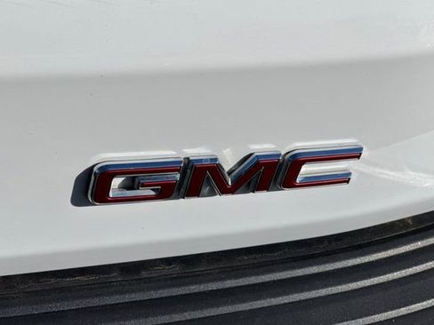 Used 2025 GMC Yukon XL Denali image 27