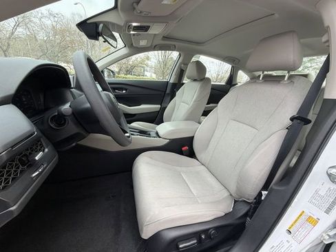 Used 2025 Honda Accord SE image 11