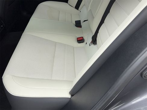 Used 2022 Lexus IS 350 F Sport image 40