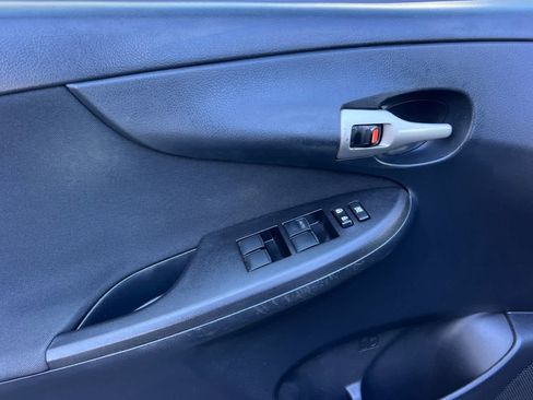 Used 2009 Toyota Corolla S image 12