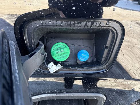 Used 2025 Ford F350 Platinum w/ Platinum Plus Package image 16