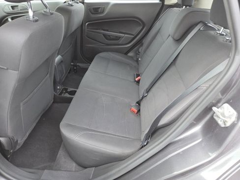 Used 2017 Ford Fiesta SE FWD image 10