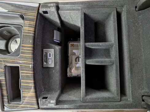 Certified 2024 Cadillac Escalade Premium Luxury w/ LPO, Floor Liner Package AWD/4WD image 24