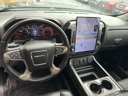 Used 2016 GMC Sierra 2500 Denali w/ Duramax Plus Package image 18