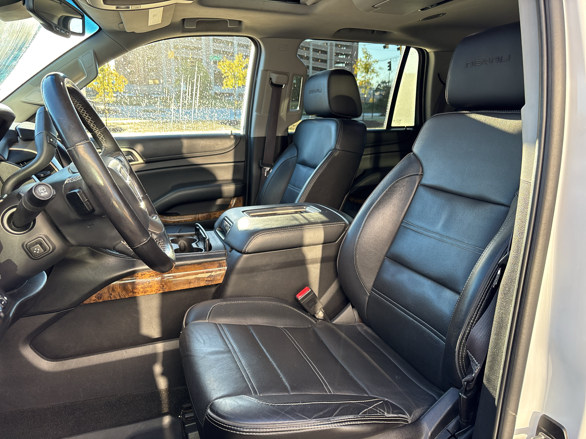 Used 2016 GMC Yukon Denali w/ Open Road Package AWD/4WD image 12